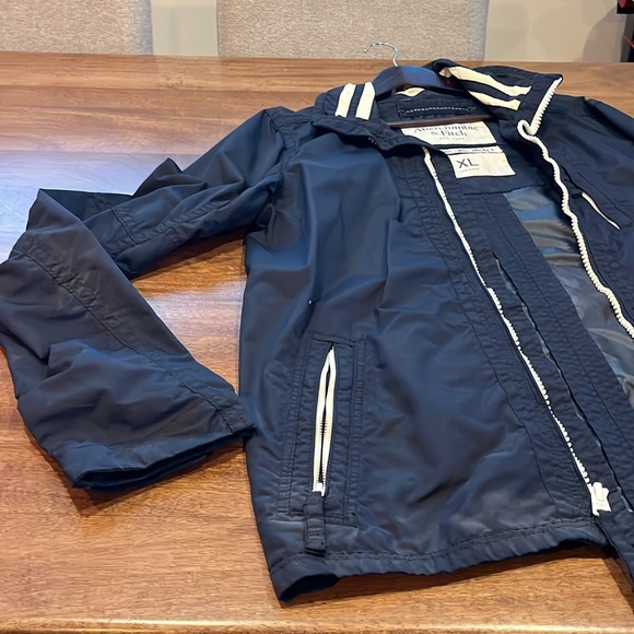 Abercrombie & Fitch Men's Navy Jacket with White Accents Saranac Lake Size XL - Picture 5 of 6